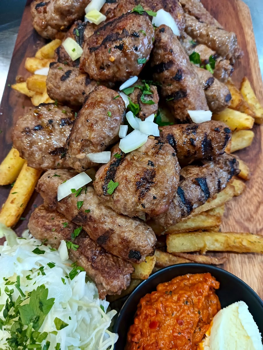 Taman Macedonian Grill House